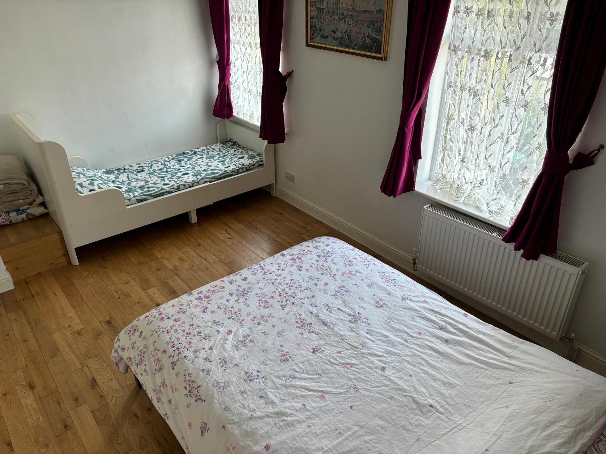 Appartamento Spacious 2 Bedroom House With Garden Londra