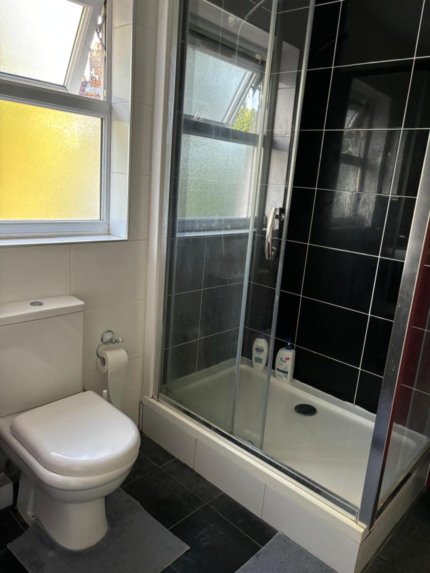 Spacious 2 Bedroom House With Garden Appartamento *